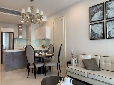 Rent/Sale! at Q Langsuan 29,500,000 transfer 50/50  2 Bedroom 2  Bathroom 81 Sqm. 85,000THB/Month Fully furnished