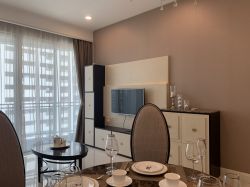 Rent/Sale! at Q Langsuan 29,500,000 transfer 50/50 2 Bedroom 2 Bathroom 81 Sqm. 85,000THB/Month Fully furnished