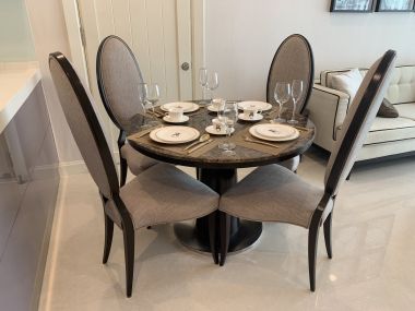 Rent/Sale! at Q Langsuan 29,500,000 transfer 50/50  2 Bedroom 2  Bathroom 81 Sqm. 85,000THB/Month Fully furnished