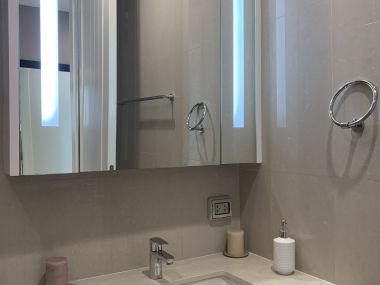 Rent/Sale! at Q Langsuan 29,500,000 transfer 50/50  2 Bedroom 2  Bathroom 81 Sqm. 85,000THB/Month Fully furnished