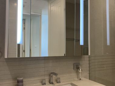 Rent/Sale! at Q Langsuan 29,500,000 transfer 50/50  2 Bedroom 2  Bathroom 81 Sqm. 85,000THB/Month Fully furnished