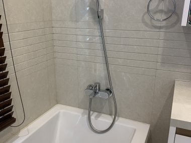 Rent/Sale! at Q Langsuan 29,500,000 transfer 50/50  2 Bedroom 2  Bathroom 81 Sqm. 85,000THB/Month Fully furnished