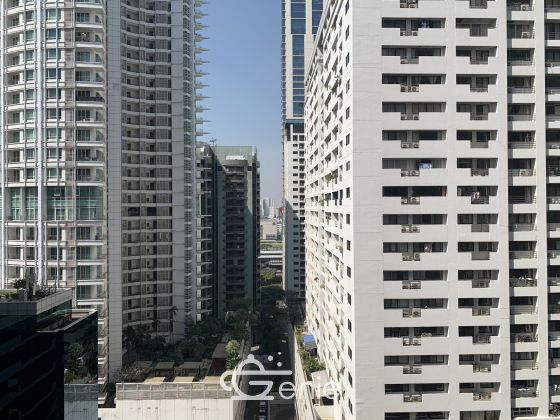 Rent/Sale! at Q Langsuan 29,500,000 transfer 50/50  2 Bedroom 2  Bathroom 81 Sqm. 85,000THB/Month Fully furnished