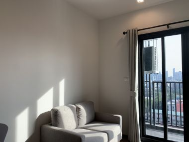 ขาย/เช่า! THE BASE Phetchaburi-Thonglor ราคา 3,550,000  1 ห้องนอน 1 ห้องน้ำ 32 ตรม. ใกล้ BTS เพชรบุรี เพียง  14,000 บาท/เดือน เฟอร์นิเจอร์ครบพร้อมเข้าอยู่