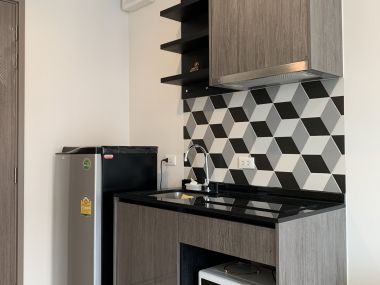 ขาย/เช่า! THE BASE Phetchaburi-Thonglor ราคา 3,550,000  1 ห้องนอน 1 ห้องน้ำ 32 ตรม. ใกล้ BTS เพชรบุรี เพียง  14,000 บาท/เดือน เฟอร์นิเจอร์ครบพร้อมเข้าอยู่