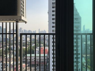 ขาย/เช่า! THE BASE Phetchaburi-Thonglor ราคา 3,550,000  1 ห้องนอน 1 ห้องน้ำ 32 ตรม. ใกล้ BTS เพชรบุรี เพียง  14,000 บาท/เดือน เฟอร์นิเจอร์ครบพร้อมเข้าอยู่