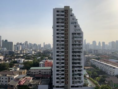 ขาย/เช่า! THE BASE Phetchaburi-Thonglor ราคา 3,550,000  1 ห้องนอน 1 ห้องน้ำ 32 ตรม. ใกล้ BTS เพชรบุรี เพียง  14,000 บาท/เดือน เฟอร์นิเจอร์ครบพร้อมเข้าอยู่