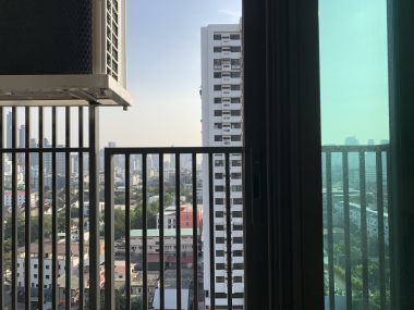 ขาย/เช่า! THE BASE Phetchaburi-Thonglor ราคา 3,550,000  1 ห้องนอน 1 ห้องน้ำ 32 ตรม. ใกล้ BTS เพชรบุรี เพียง  14,000 บาท/เดือน เฟอร์นิเจอร์ครบพร้อมเข้าอยู่