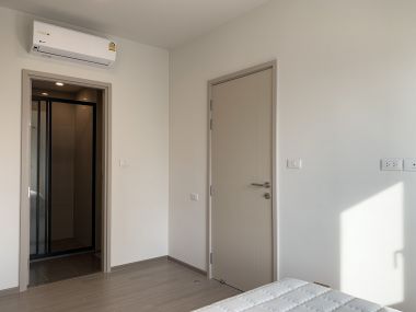 ขาย/เช่า! THE BASE Phetchaburi-Thonglor ราคา 3,550,000  1 ห้องนอน 1 ห้องน้ำ 32 ตรม. ใกล้ BTS เพชรบุรี เพียง  14,000 บาท/เดือน เฟอร์นิเจอร์ครบพร้อมเข้าอยู่