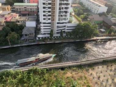 ขาย/เช่า! THE BASE Phetchaburi-Thonglor ราคา 3,550,000  1 ห้องนอน 1 ห้องน้ำ 32 ตรม. ใกล้ BTS เพชรบุรี เพียง  14,000 บาท/เดือน เฟอร์นิเจอร์ครบพร้อมเข้าอยู่