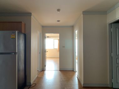 ** ขายด่วน! ** The Waterford Diamond พร้อมให้คุณเป็นเจ้าของ เพียง 13,100,000 บาท  3 ห้องนอน 3 ห้องน้ำ 146 ตรม. เฟอร์นิเจอร์ครบพร้อมเข้าอยู่