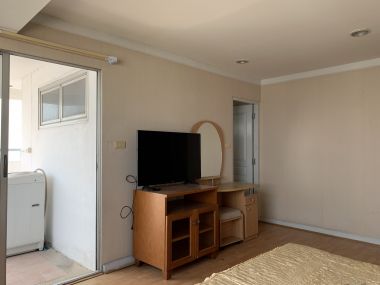 ** ขายด่วน! ** The Waterford Diamond พร้อมให้คุณเป็นเจ้าของ เพียง 13,100,000 บาท  3 ห้องนอน 3 ห้องน้ำ 146 ตรม. เฟอร์นิเจอร์ครบพร้อมเข้าอยู่