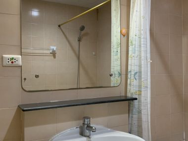 ** ขายด่วน! ** The Waterford Diamond พร้อมให้คุณเป็นเจ้าของ เพียง 7500000 บาท  2 ห้องนอน 2 ห้องน้ำ 82 ตรม. เฟอร์นิเจอร์ครบพร้อมเข้าอยู่