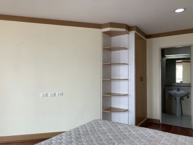 ** ขายด่วน! ** The Waterford Diamond พร้อมให้คุณเป็นเจ้าของ เพียง 7500000 บาท  2 ห้องนอน 2 ห้องน้ำ 82 ตรม. เฟอร์นิเจอร์ครบพร้อมเข้าอยู่