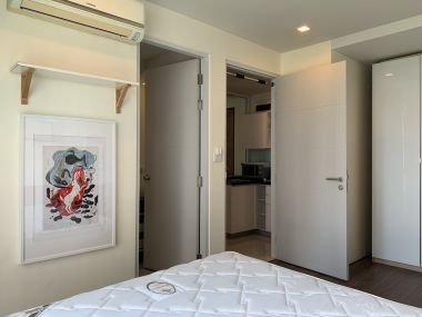For Rent/seal  At Beverly33 1 Bedrooms 1 Bathroom 20,000 THB/month  *seal 9.5 MB  Fully furnished