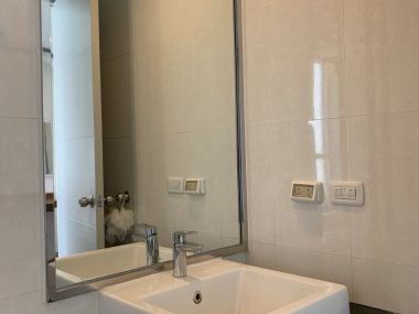 For Rent/seal  At Beverly33 1 Bedrooms 1 Bathroom 20,000 THB/month  *seal 9.5 MB  Fully furnished