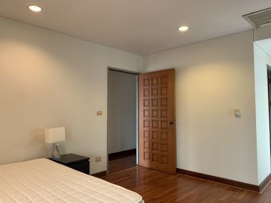 ปล่อยเช่า Baan Somthavil ในราคาเช่าเพียง 45,000บาท/เดือน 2 ห้องนอน 2 ห้องน้ำ 125 ตรม. ใกล้ BTS ราชดำริ เฟอร์นิเจอร์ครบพร้อมเข้าอยู่