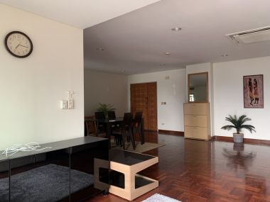 ปล่อยเช่า Baan Somthavil ในราคาเช่าเพียง 45,000บาท/เดือน 2 ห้องนอน 2 ห้องน้ำ 125 ตรม. ใกล้ BTS ราชดำริ เฟอร์นิเจอร์ครบพร้อมเข้าอยู่