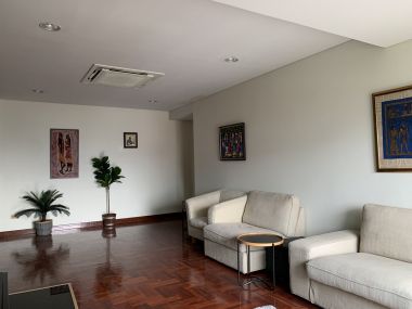 ปล่อยเช่า Baan Somthavil ในราคาเช่าเพียง 45,000บาท/เดือน 2 ห้องนอน 2 ห้องน้ำ 125 ตรม. ใกล้ BTS ราชดำริ เฟอร์นิเจอร์ครบพร้อมเข้าอยู่