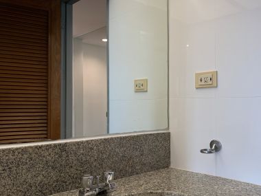 ปล่อยเช่า Baan Somthavil ในราคาเช่าเพียง 75,000บาท/เดือน 2 ห้องนอน 2 ห้องน้ำ 137 ตรม. ใกล้ BTS ราชดำริ เฟอร์นิเจอร์ครบพร้อมเข้าอยู่