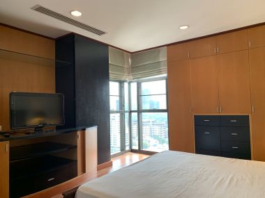 ปล่อยเช่า Baan Somthavil ในราคาเช่าเพียง 75,000บาท/เดือน 2 ห้องนอน 2 ห้องน้ำ 137 ตรม. ใกล้ BTS ราชดำริ เฟอร์นิเจอร์ครบพร้อมเข้าอยู่