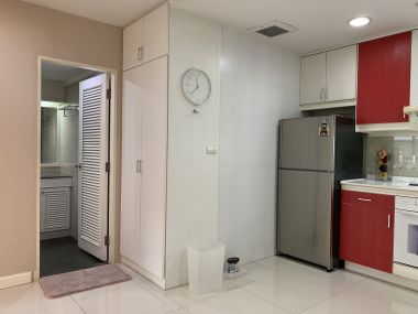 ปล่อยเช่า Baan Na Varang ในราคาเช่าเพียง 40,000บาท/เดือน 1 ห้องนอน 2 ห้องน้ำ 80 ตรม. ใกล้ BTS ชิดลม เฟอร์นิเจอร์ครบพร้อมเข้าอยู่