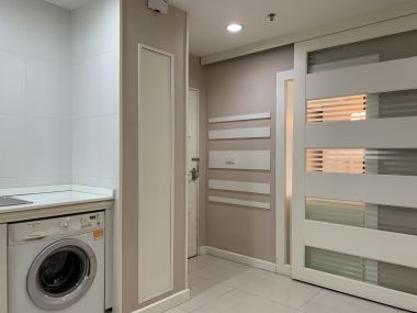 ปล่อยเช่า Baan Na Varang ในราคาเช่าเพียง 40,000บาท/เดือน 1 ห้องนอน 2 ห้องน้ำ 80 ตรม. ใกล้ BTS ชิดลม เฟอร์นิเจอร์ครบพร้อมเข้าอยู่