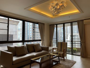 ปล่อยเช่า Baan Na Varang ในราคาเช่าเพียง 40,000บาท/เดือน 1 ห้องนอน 2 ห้องน้ำ 80 ตรม. ใกล้ BTS ชิดลม เฟอร์นิเจอร์ครบพร้อมเข้าอยู่