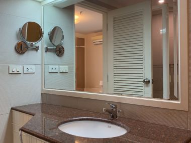 ปล่อยเช่า Baan Na Varang ในราคาเช่าเพียง 40,000บาท/เดือน 1 ห้องนอน 2 ห้องน้ำ 80 ตรม. ใกล้ BTS ชิดลม เฟอร์นิเจอร์ครบพร้อมเข้าอยู่