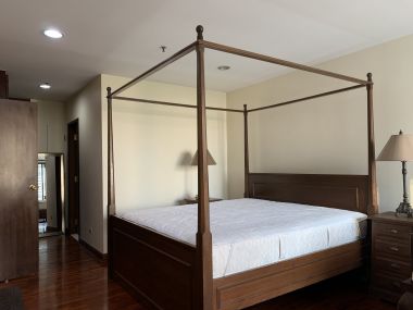 ปล่อยเช่า Baan Na Varang ในราคาเช่าเพียง 55,000บาท/เดือน 2 ห้องนอน 2 ห้องน้ำ 116 ตรม. ใกล้ BTS ชิดลม เฟอร์นิเจอร์ครบพร้อมเข้าอยู่