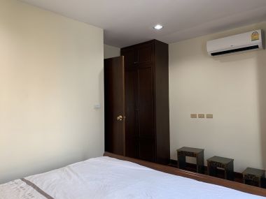 ปล่อยเช่า Baan Na Varang ในราคาเช่าเพียง 55,000บาท/เดือน 2 ห้องนอน 2 ห้องน้ำ 116 ตรม. ใกล้ BTS ชิดลม เฟอร์นิเจอร์ครบพร้อมเข้าอยู่