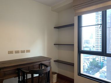 ปล่อยเช่า Baan Na Varang ในราคาเช่าเพียง 55,000บาท/เดือน 2 ห้องนอน 2 ห้องน้ำ 116 ตรม. ใกล้ BTS ชิดลม เฟอร์นิเจอร์ครบพร้อมเข้าอยู่