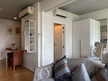 ปล่อยเช่า Blocs 77 ในราคาเช่าเพียง 19,000บาท/เดือน 1 ห้องนอน 1 ห้องน้ำ 40ตรม. ใกล้ BTS อ่อนนุช เฟอร์นิเจอร์ครบพร้อมเข้าอยู่