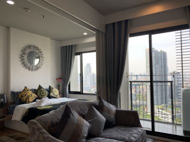 ปล่อยเช่า Blocs 77 ในราคาเช่าเพียง 19,000บาท/เดือน 1 ห้องนอน 1 ห้องน้ำ 40ตรม. ใกล้ BTS อ่อนนุช เฟอร์นิเจอร์ครบพร้อมเข้าอยู่