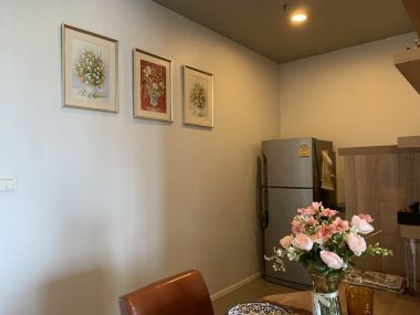 ปล่อยเช่า Blocs 77 ในราคาเช่าเพียง 19,000บาท/เดือน 1 ห้องนอน 1 ห้องน้ำ 40ตรม. ใกล้ BTS อ่อนนุช เฟอร์นิเจอร์ครบพร้อมเข้าอยู่