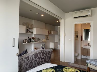 ปล่อยเช่า Blocs 77 ในราคาเช่าเพียง 19,000บาท/เดือน 1 ห้องนอน 1 ห้องน้ำ 40ตรม. ใกล้ BTS อ่อนนุช เฟอร์นิเจอร์ครบพร้อมเข้าอยู่