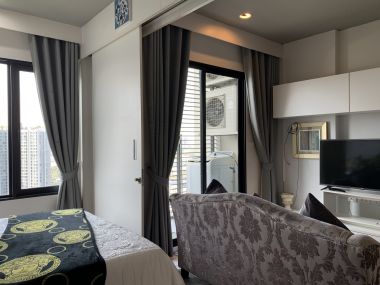 ปล่อยเช่า Blocs 77 ในราคาเช่าเพียง 19,000บาท/เดือน 1 ห้องนอน 1 ห้องน้ำ 40ตรม. ใกล้ BTS อ่อนนุช เฟอร์นิเจอร์ครบพร้อมเข้าอยู่