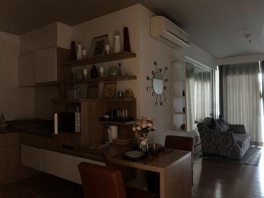 ปล่อยเช่า Blocs 77 ในราคาเช่าเพียง 19,000บาท/เดือน 1 ห้องนอน 1 ห้องน้ำ 40ตรม. ใกล้ BTS อ่อนนุช เฟอร์นิเจอร์ครบพร้อมเข้าอยู่