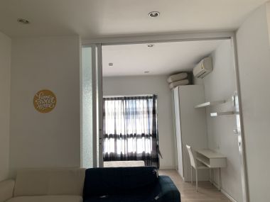 For sale at S 1 Rama 9  2,390,000THB Transfer free 50/50  1 Bedroom 1 Bathroom Fully furnished