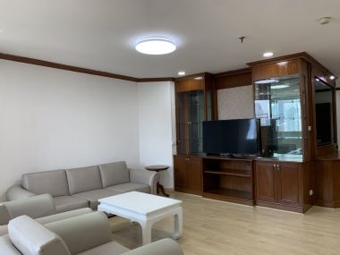 For rent at Fifty Fifth Tower 45,000THB/month 3Bedroom 2 Bathroom Fully furnished