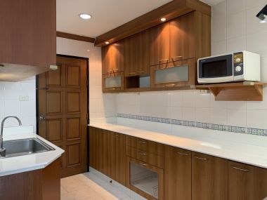 For rent at Fifty Fifth Tower 45,000THB/month 3Bedroom 2 Bathroom Fully furnished