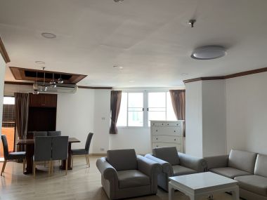 For rent at Fifty Fifth Tower 45,000THB/month 3Bedroom 2 Bathroom Fully furnished