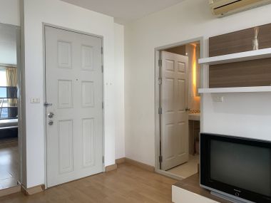 For rent at Life @Ratcha 1 Bedroom 1 Bathroom 13,000THB/month All include Fully furnished