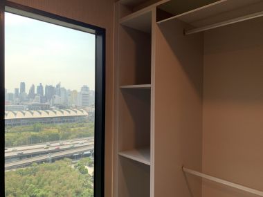 ปล่อย!เช่าKnightsbridge Space Rama9  2 ห้องนอน 1 ห้องน้ำ 44ตรม. เพียง 45,000บาท/เดือน  เฟอร์นิเจอร์ครบพร้อมเข้าอยู่