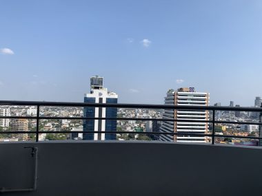 คอนโดให้เช่า Top View Tower เพียง 42,000บาท/เดือน ขนาด 130 ตรม.3 ห้องนอน 2 ห้องน้ำ 130 ตรม. ห้องใหญ่อยู่สบาย ใกล้ BTS พระโขนง เฟอร์นิเจอร์ครบพร้อมเข้าอยู่