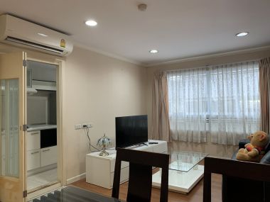 ปล่อยเช่า Lumpini Suite Sukhumvit 41 ในราคาเช่าเพียง 28,000บาท/เดือน 2 ห้องนอน 2 ห้องน้ำ 60ตรม.  เฟอร์นิเจอร์ครบพร้อมเข้าอยู่