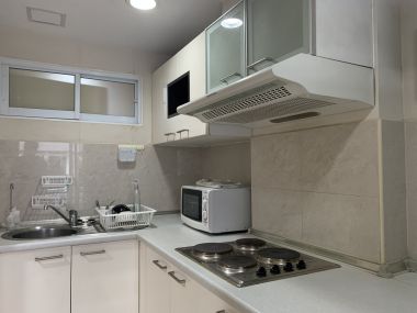 ปล่อยเช่า Lumpini Suite Sukhumvit 41 ในราคาเช่าเพียง 28,000บาท/เดือน 2 ห้องนอน 2 ห้องน้ำ 60ตรม.  เฟอร์นิเจอร์ครบพร้อมเข้าอยู่