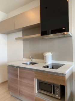 ปล่อยเช่า/ขาย! Rhythum Sukhumvit 50 ในราคาเพียง 17,00บาท/เดือน ชั้น10 ขายในราคาเพียง 4,850,000 รวมค่าใช้จ่ายทุกอย่าง 1 ห้องนอน 1 ห้องน้ำ 35ตรม. ใกล้ BTS อ่อนนุช เฟอร์นิเจอร์ครบพร้อมเข้าอยู่ รหัส 2931
