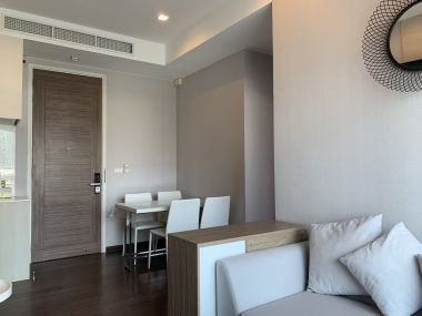 ปล่อยเช่า! Q ASOKE ในราคาเพียง 30,000 บาท/เดือน 2 ห้องนอน 1 ห้องน้ำ 46ตรม. ใกล้ MRT เพรชบุรี เฟอร์นิเจอร์ครบพร้อมเข้าอยู่ รหัส 2933