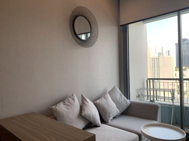 ปล่อยเช่า! Q ASOKE ในราคาเพียง 30,000 บาท/เดือน 2 ห้องนอน 1 ห้องน้ำ 46ตรม. ใกล้ MRT เพรชบุรี เฟอร์นิเจอร์ครบพร้อมเข้าอยู่ รหัส 2933